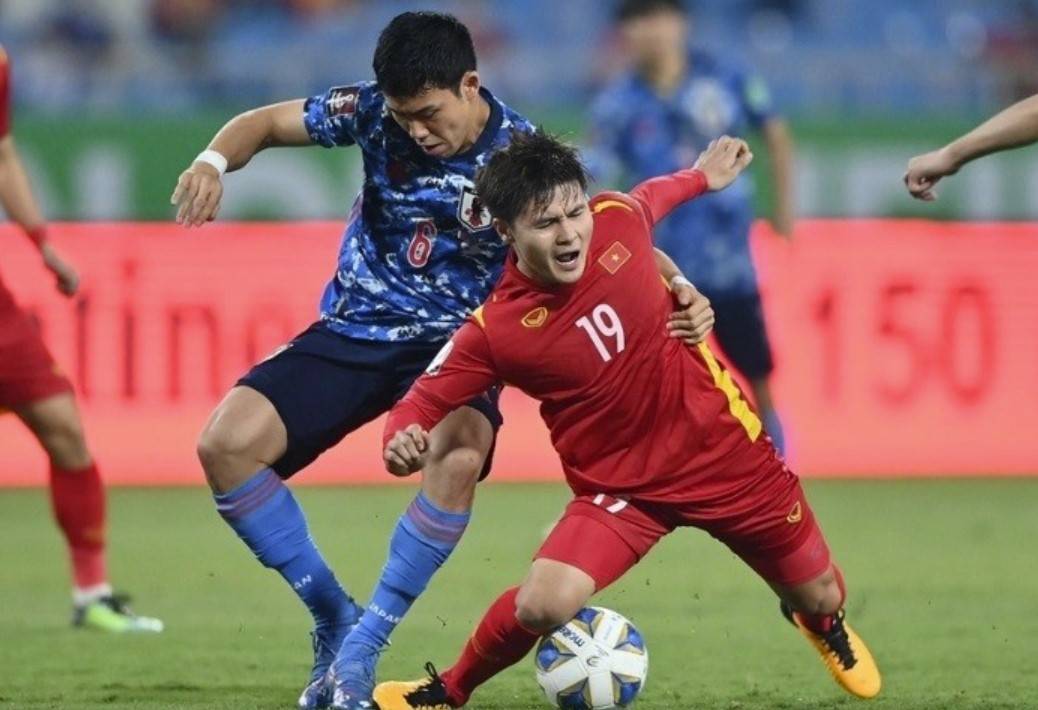 Nhật Bản đã thắng liên tiếp 10 trận với những tỷ số ấn tượng, trong khi Việt Nam chỉ giành được 4 chiến thắng và thua 6 trận.