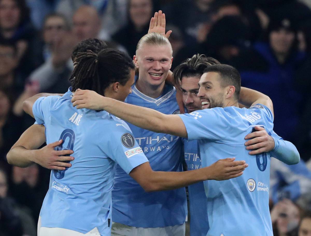 Manchester City đang giữ danh hiệu nhà vô địch FA Cup và thể hiện sức mạnh vượt trội