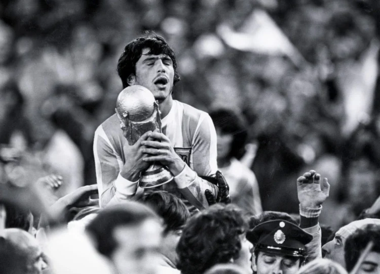 Dưới sự dẫn dắt của Passarella, Argentina đã giành được chức vô địch World Cup 1978 trên sân nhà.