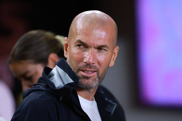 Zinedine Zidane không còn nằm trong danh sách các ứng cử viên tiềm năng để kế nhiệm Thomas Tuchel tại Bayern Munich.