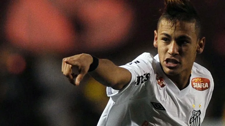 Tình yêu và sự gắn bó của Neymar với Santos không phải là điều mới mẻ; nó đã được anh thể hiện rõ ràng ngay cả khi anh còn thi đấu ở châu Âu.