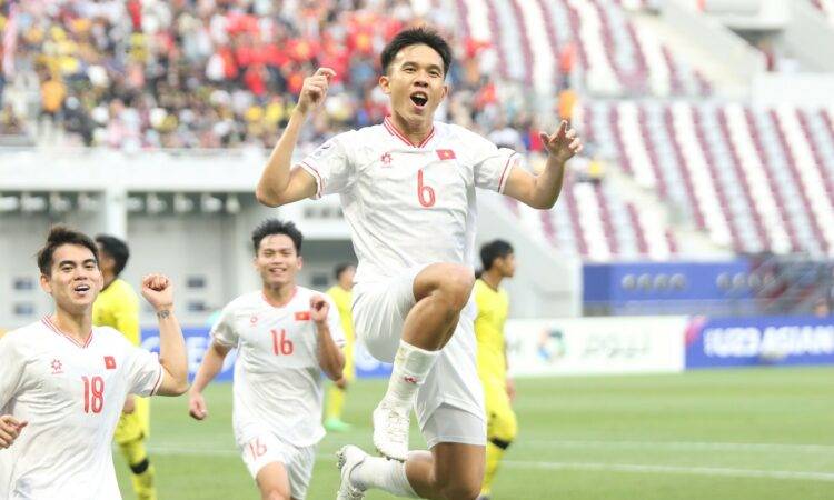 U23 Việt Nam cũng đã thể hiện tinh thần chiến đấu mạnh mẽ, đánh bại U23 Malaysia với tỷ số 2-0