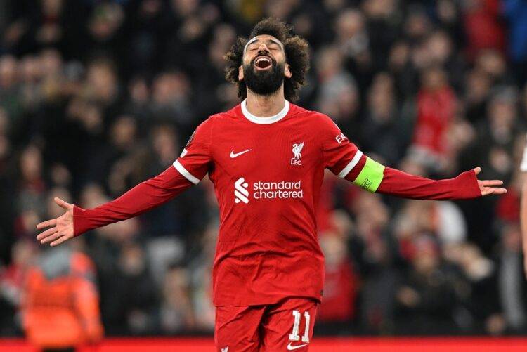Salah đã chọn cách ở lại và tiếp tục công việc của mình tại Liverpool,