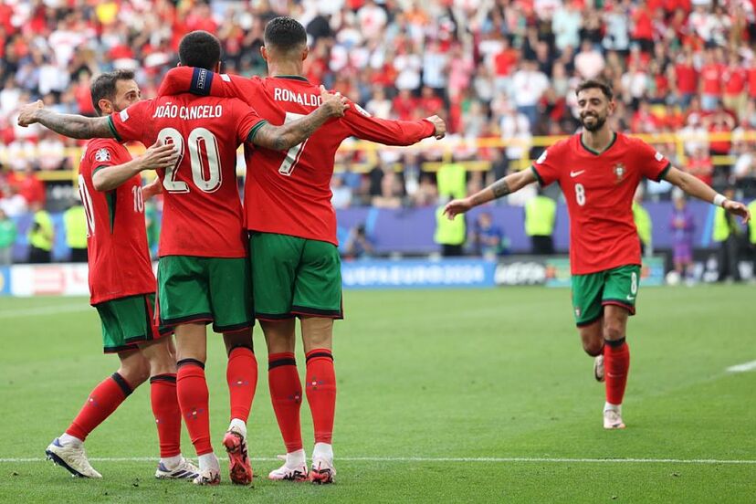 Tin tức Euro 2024: Ronaldo Hỏng Phạt Đền, Diogo Costa Cứu Bồ Đào Nha Với Ba Pha Cản Phá Xuất Sắc