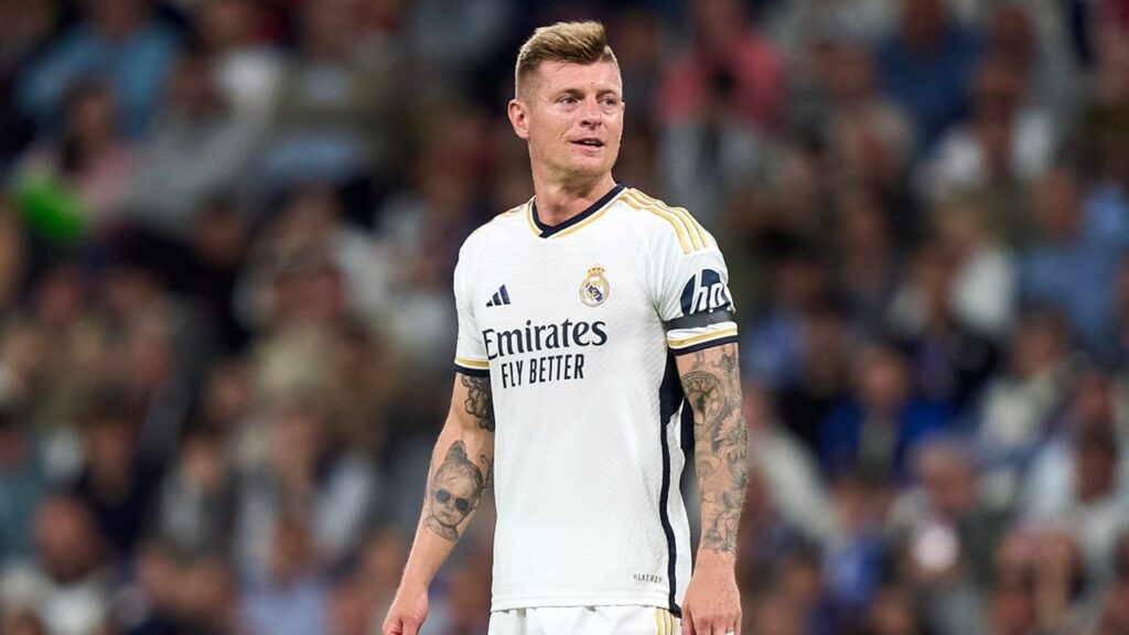 Chuyển Nhượng: Toni Kroos hé lộ ý định tái hợp cùng Real Madrid