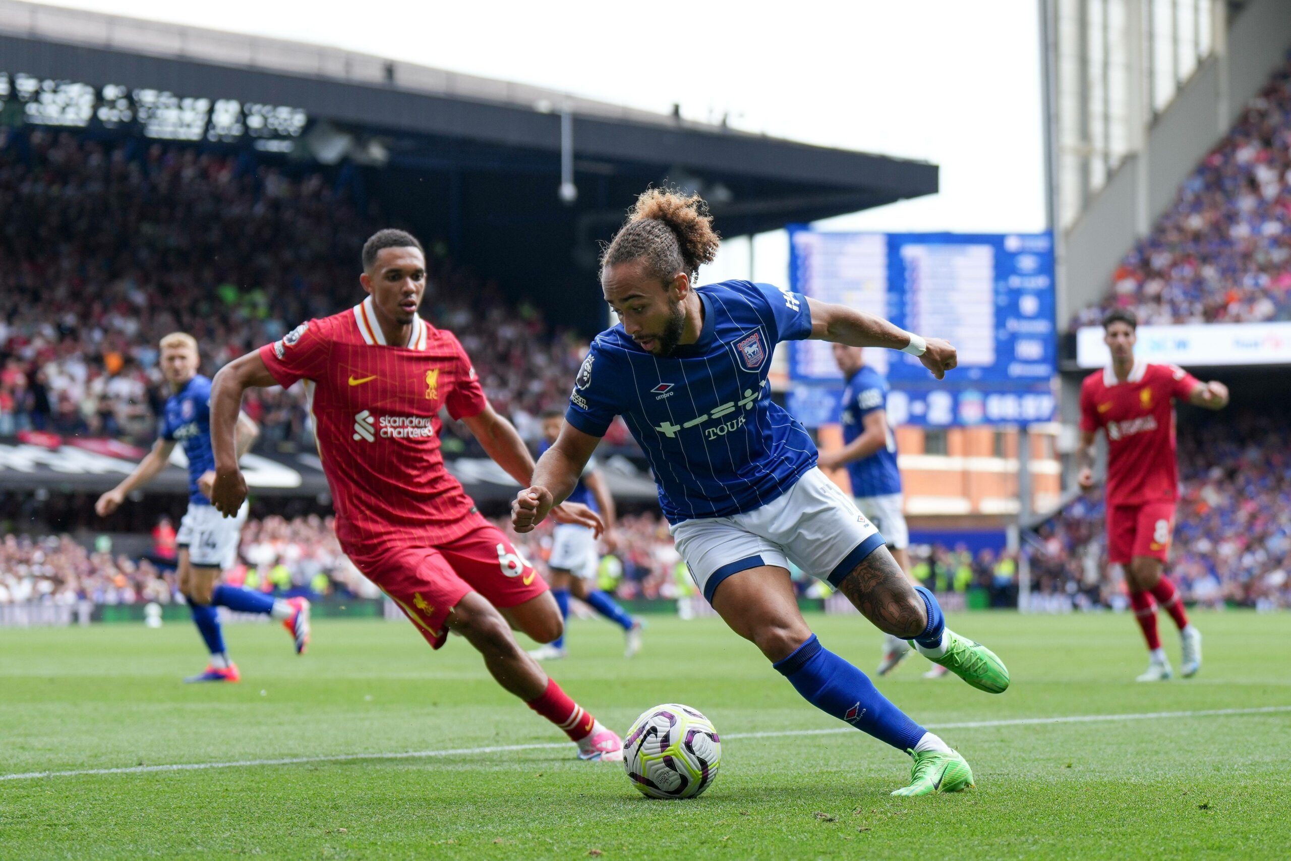 Liverpool thắng Ipswich